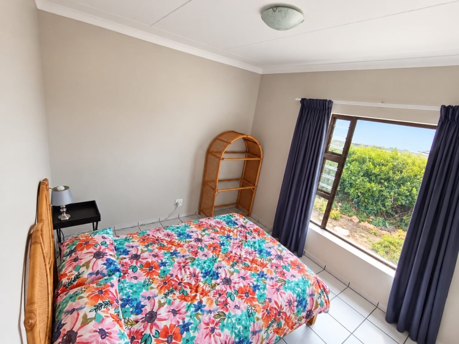 To Let 2 Bedroom Property for Rent in Santos Bay Western Cape